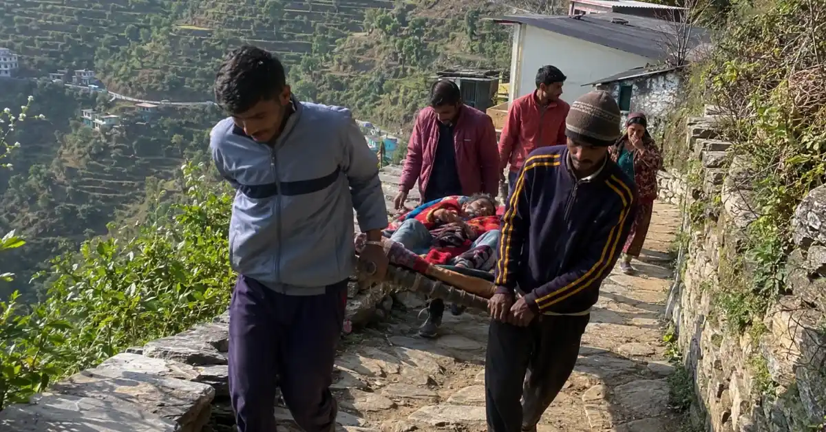 Home 8 पहाड़ी क्षेत्रों में अस्पतालों का अभाव: एक मौन संकट