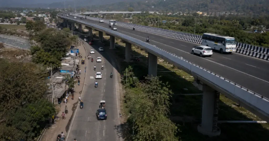 देहरादून में प्रस्तावित एलिवेटेड ट्रैफिक कॉरिडोर का सांकेतिक दृश्य