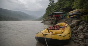 मानसून से पहले ऋषिकेश में रिवर राफ्टिंग गतिविधि