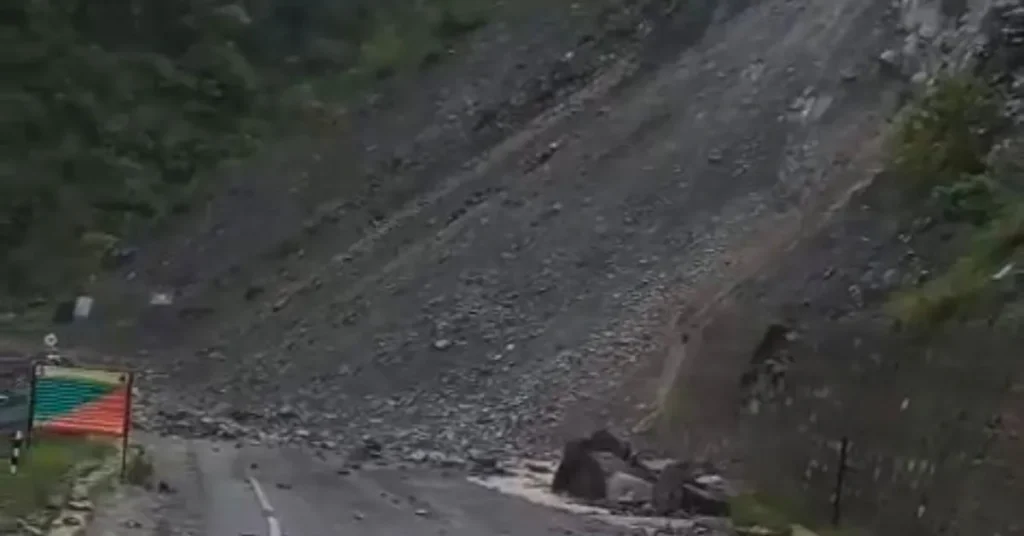 Fresh rockfall covering the national highway near Nagun on the Tehri–Uttarkashi border during heavy monsoon conditions.