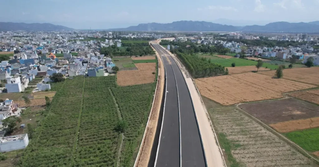 An aerial view of the under-construction Asharodi-Jhajra four-lane bypass in Dehradun, designed to connect the Paonta Sahib route with the Delhi-Dehradun Economic Corridor.