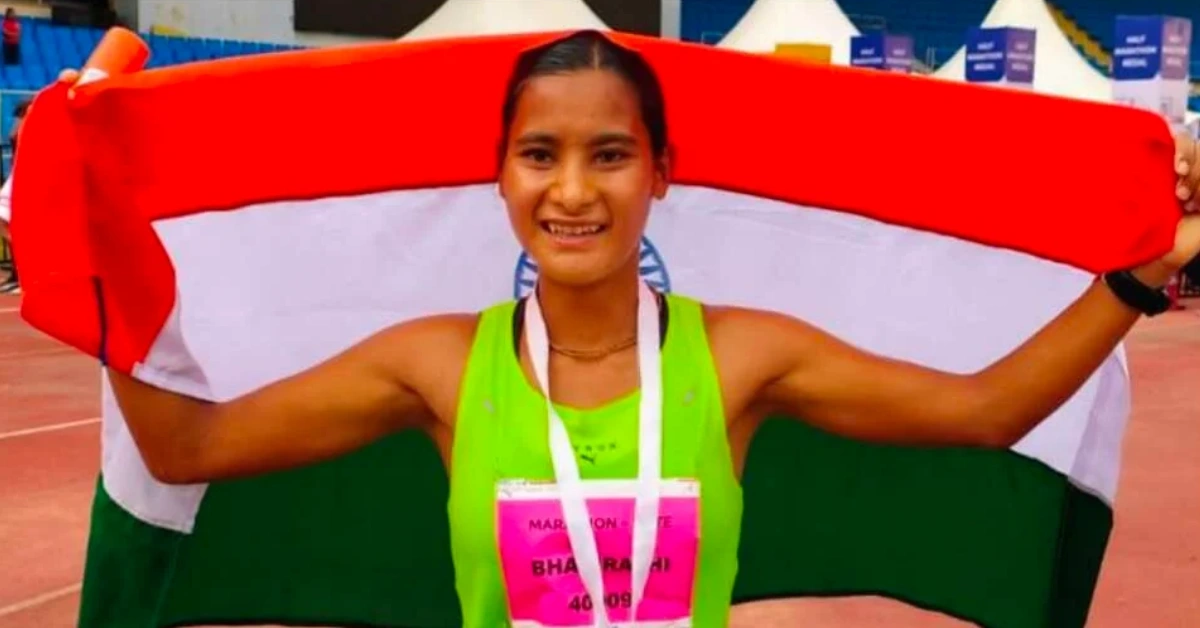 Home 7 उत्तराखंड की भागीरथी बिष्ट ने हैदराबाद मैराथन में रचा इतिहास, 42.195 किमी दौड़ में जीता सिल्वर मेडल; तेलंगाना CM रेवंत रेड्डी ने किया सम्मानित